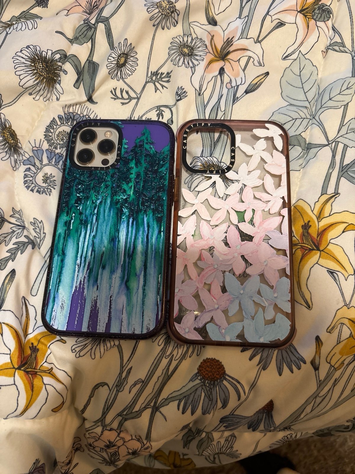 IPhone 12 Pro Max 256gb Gold Unlocked and Factory Reset 7E37