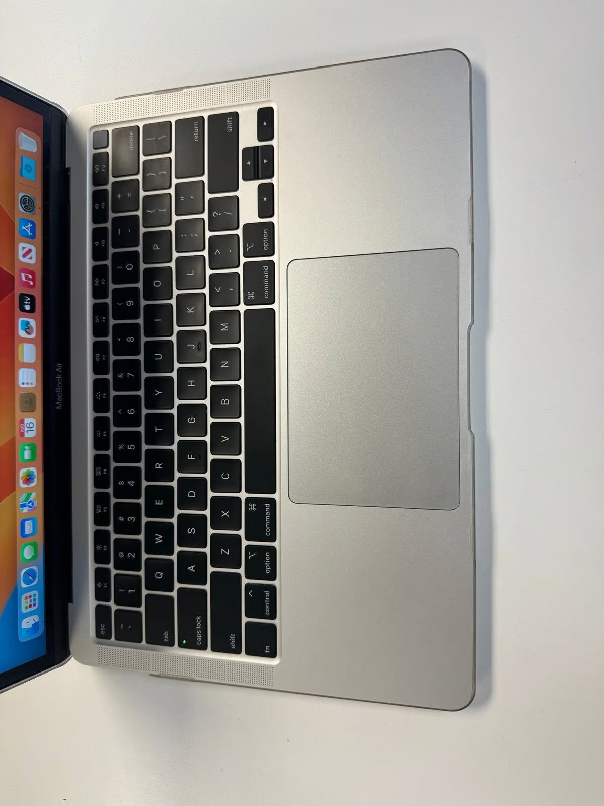 Macbook Air 13inch 2020 8GB Ram /512ssd Perfect Condition 7T36