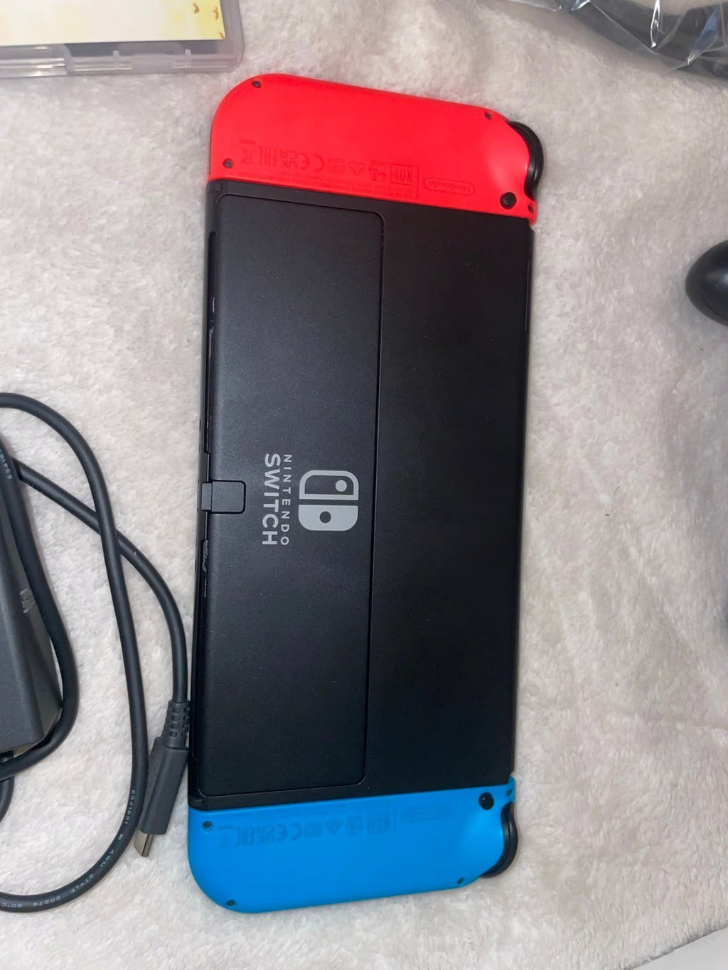 Nintendo switch oled + Two Games 7M37