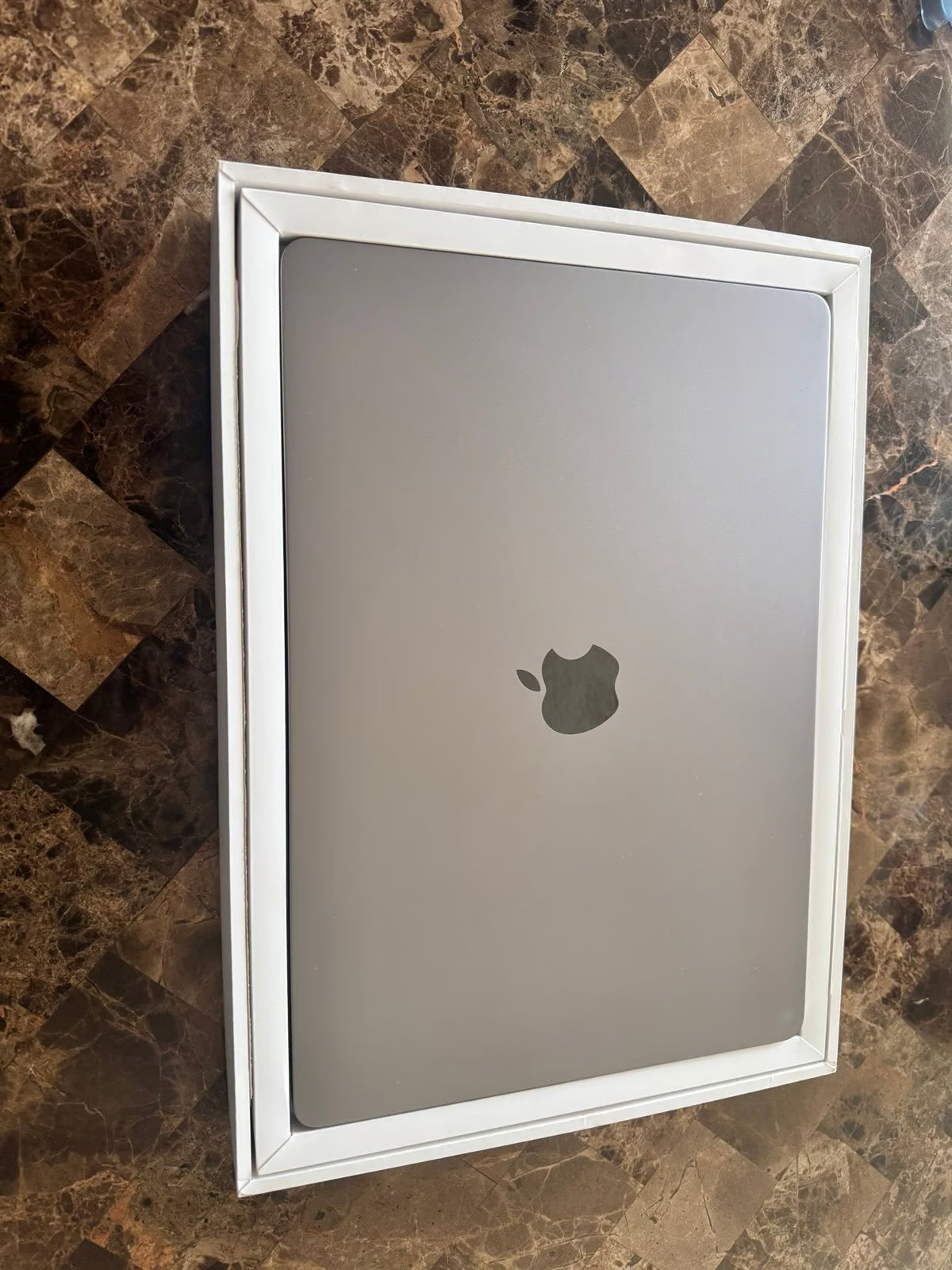 15 inch M3 MacBook Air 7L58