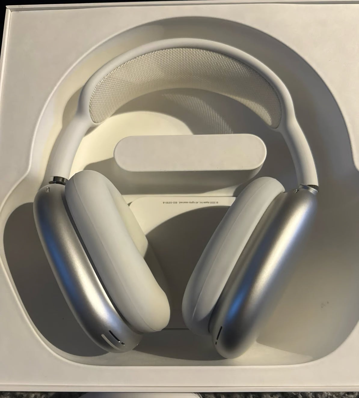 Apple AirPods Max with Smart Case in Silver 2G52