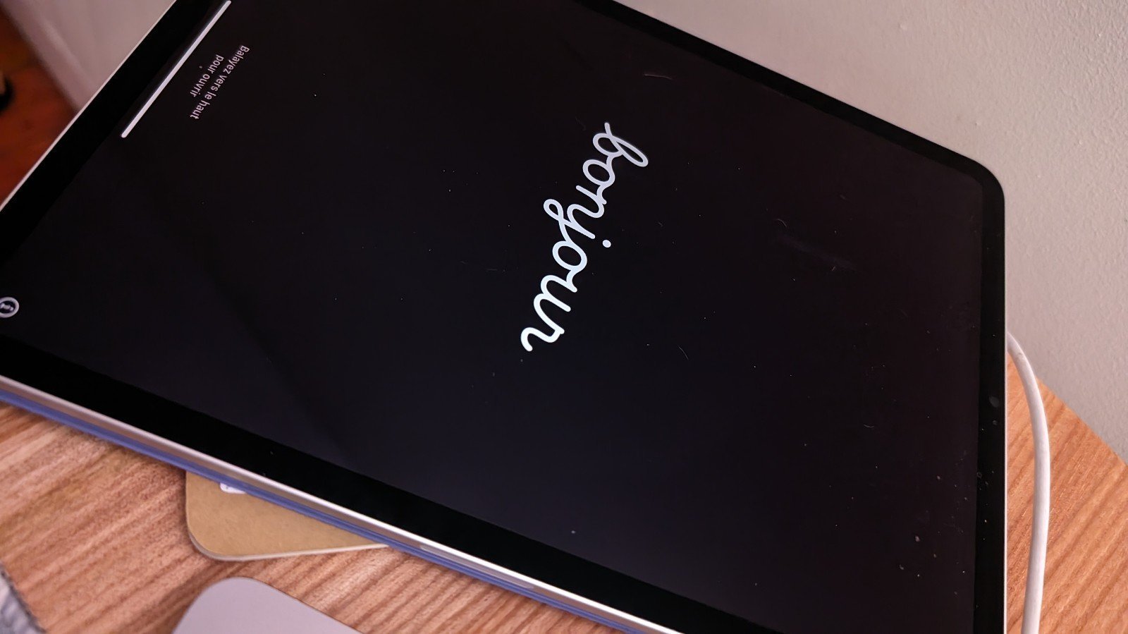 Apple iPad Pro 11-inch with accessories 5P13