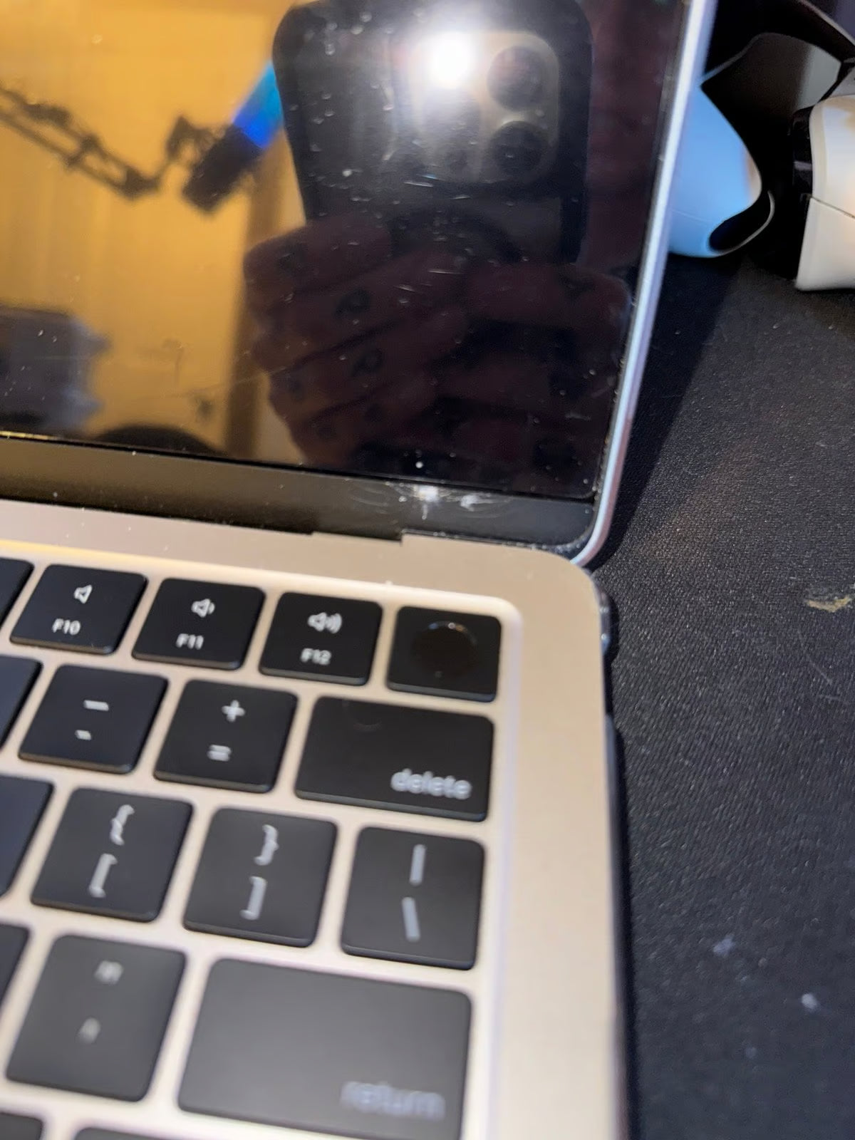 MacBook Air M2 (2022) 8GB RAM 13.6 inch 256GB SSD 8F69