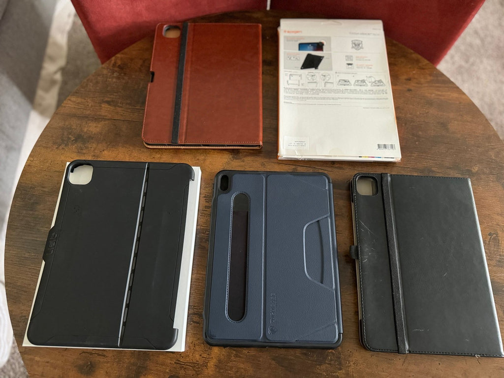 Apple iPad Pro 1st Generation 64 GB in Space Gray with Magic Keyboard 3B79