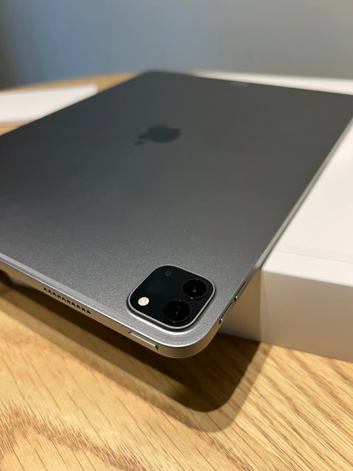 ipad pro 12 inch 6th gen 5B99