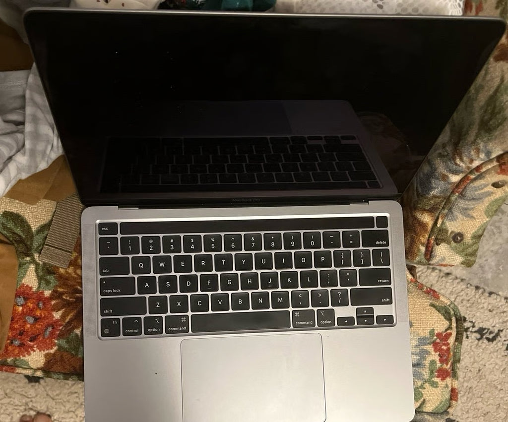 Apple macbook pro 2020 m1 7N58