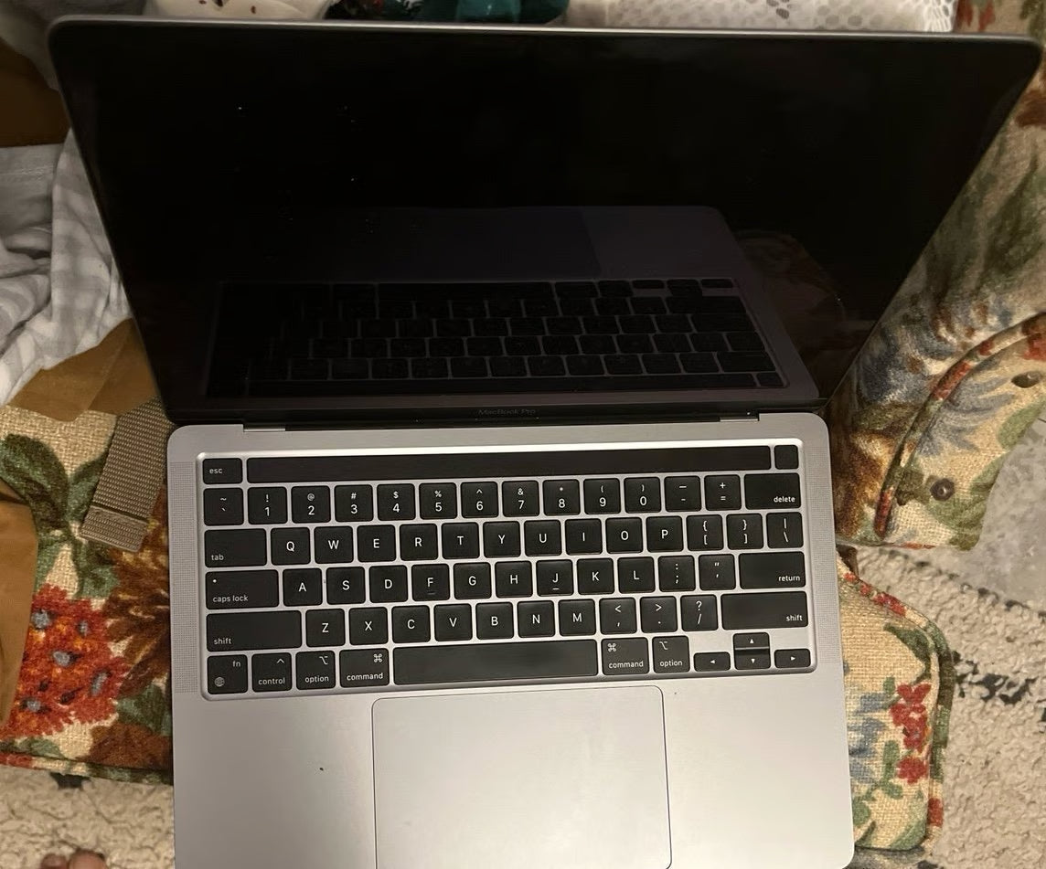 Apple macbook pro 2020 m1 7N58