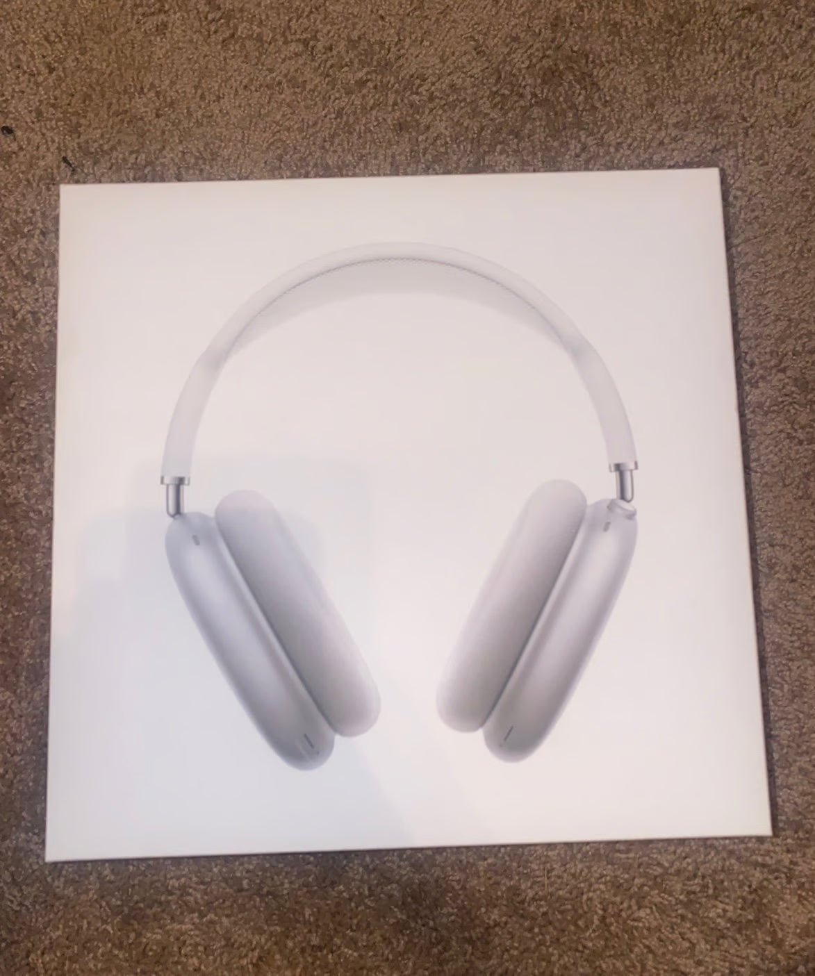 Apple AirPods Max in Silver 2H39