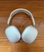 BRAND NEW Apple AirPods Max Wireless Over-Ear Headset - Silver 7V55