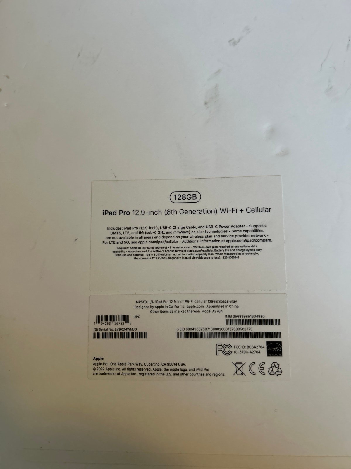 IPad Pro 6th generation 128gb WIFI + Cellular Bundle 2G28