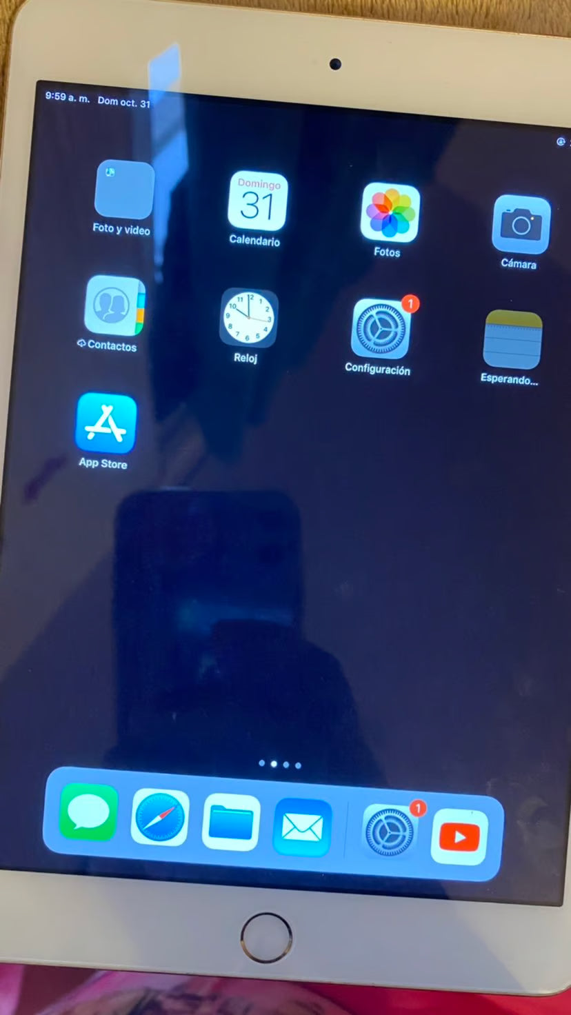 Apple iPad Mini 3rd Generation in Gold 2P15