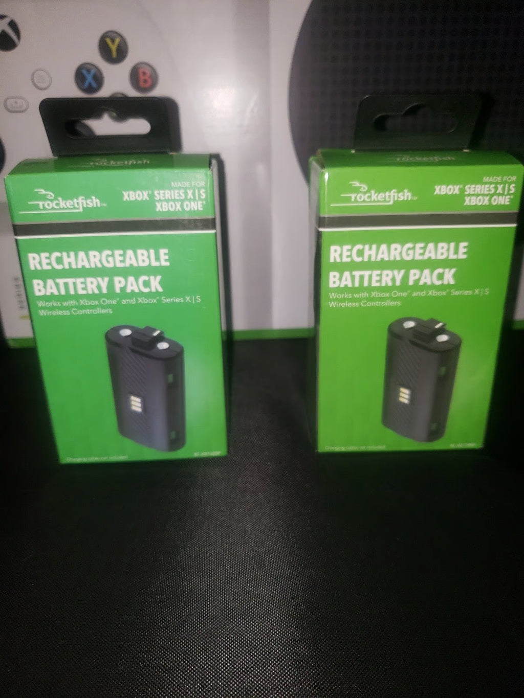 Xbox Series S Bundle extra controller and 2 Rocket Fish Rechargeable Batteries 5E77