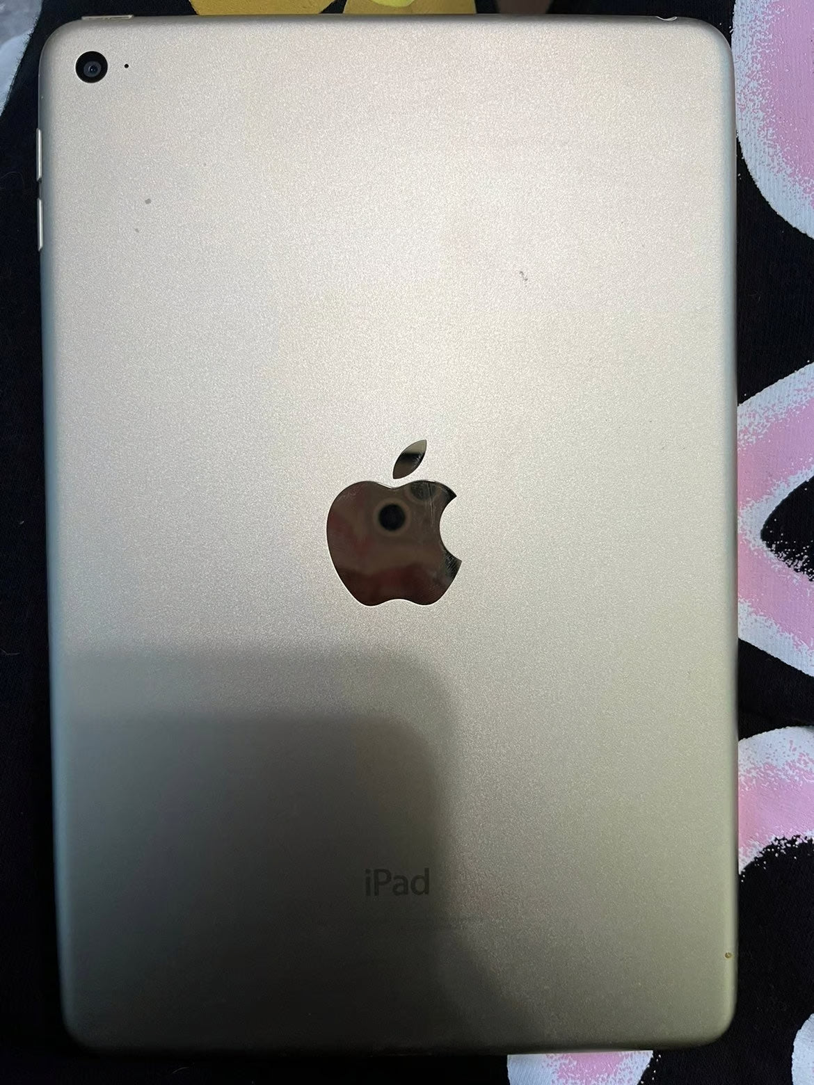 Apple iPad Mini 4th Generation 128 GB in Gold 8F33