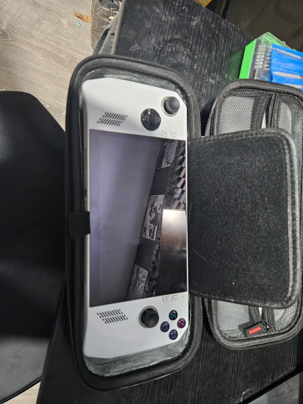 ASUS ROG Ally RC71L 7"" 120Hz FHD 1080p Ryzen Z1 Extreme 512GB 2H96