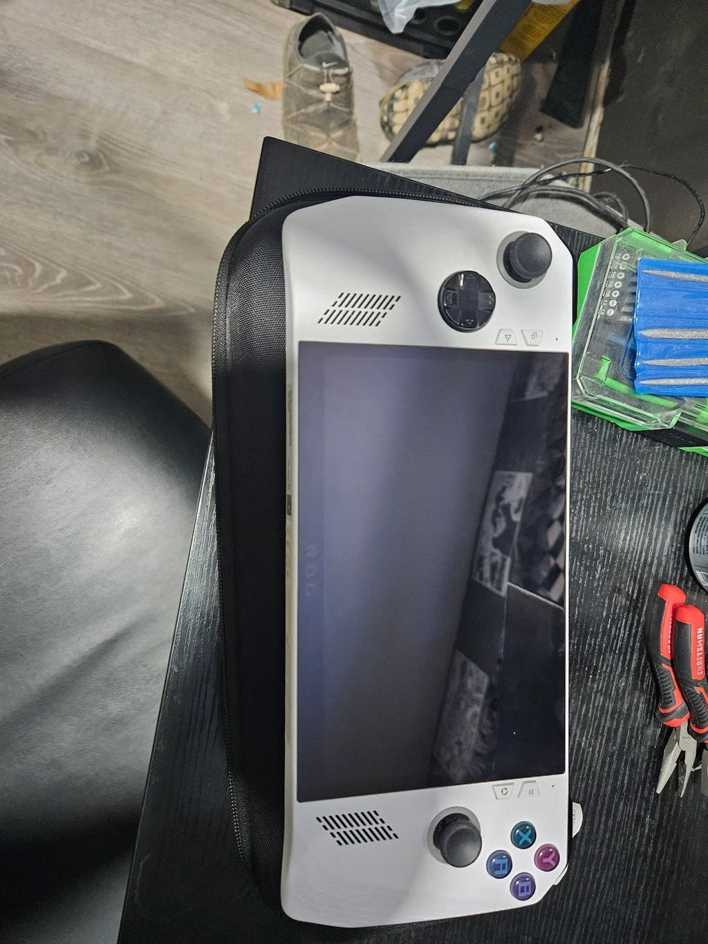 ASUS ROG Ally RC71L 7"" 120Hz FHD 1080p Ryzen Z1 Extreme 512GB 2H96