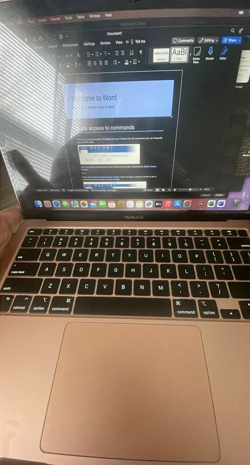 Apple Macbook Air 13in.  M1 3.2 GHz  256GB SSD 7Z75