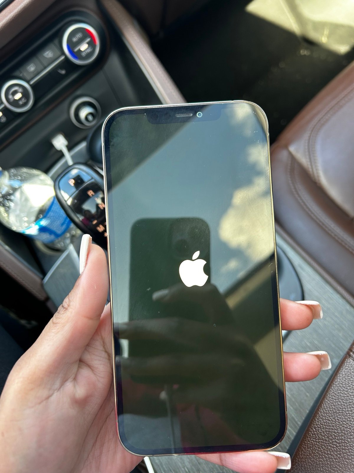 iphone 12 pro max 7U29