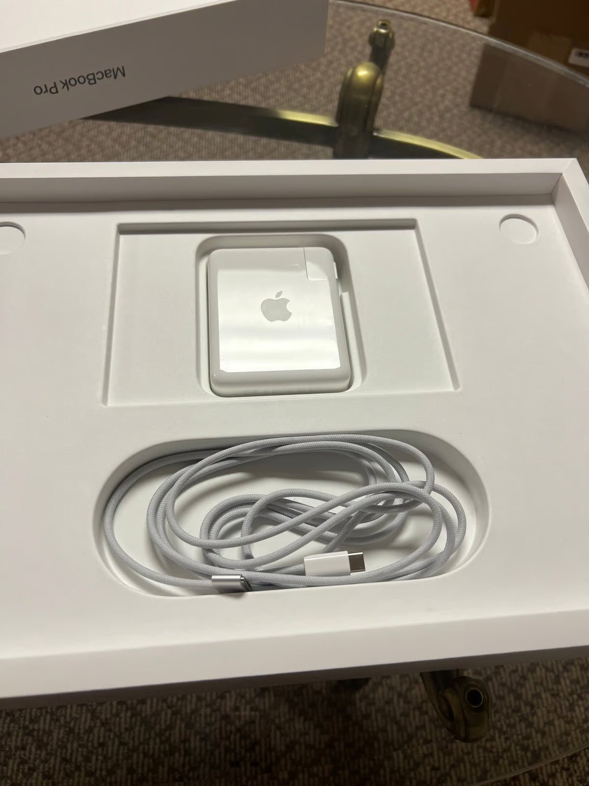 MacBook Pro 2021 16 inch 1C25