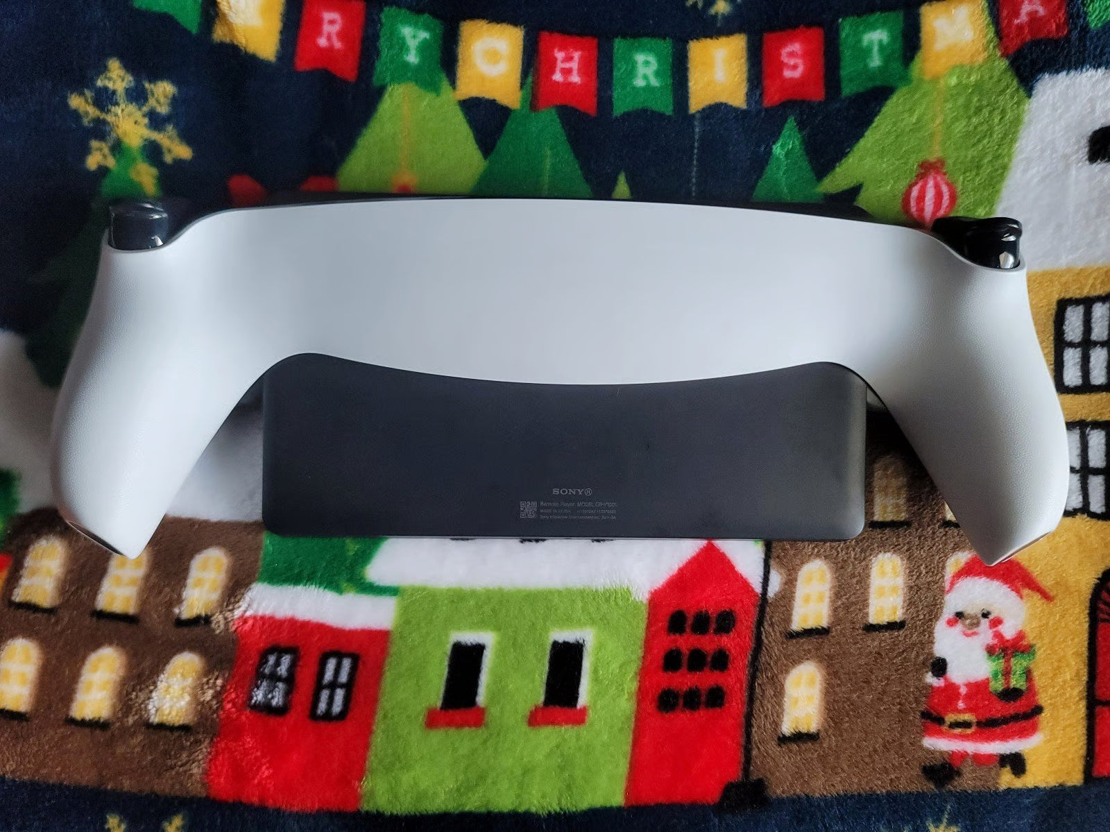 PlayStation Portal with Spigen Screen Protector and Orzly Carry Case 9F95