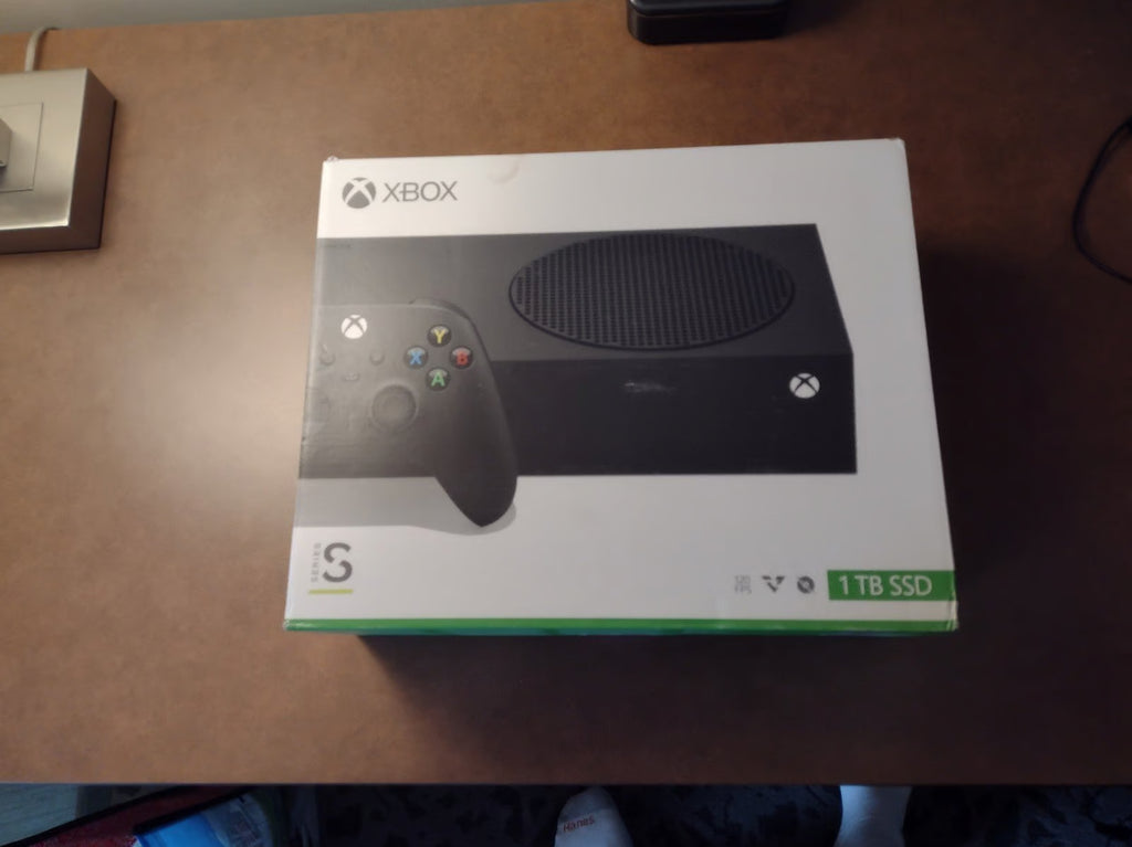 BRAND NEW IN BOX Xbox Series S 1TB SSD 2M63