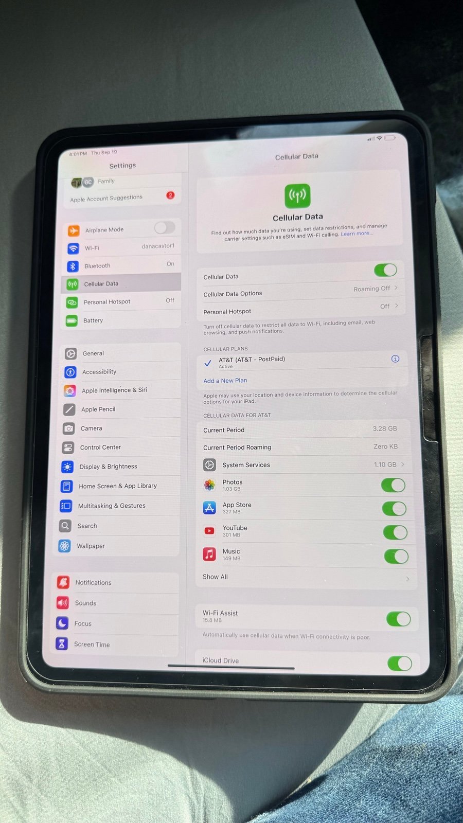 Apple iPad Pro M4 256 GB - WiFi and Cellular AT&T + Pencil + Magic Keyboard 5U25