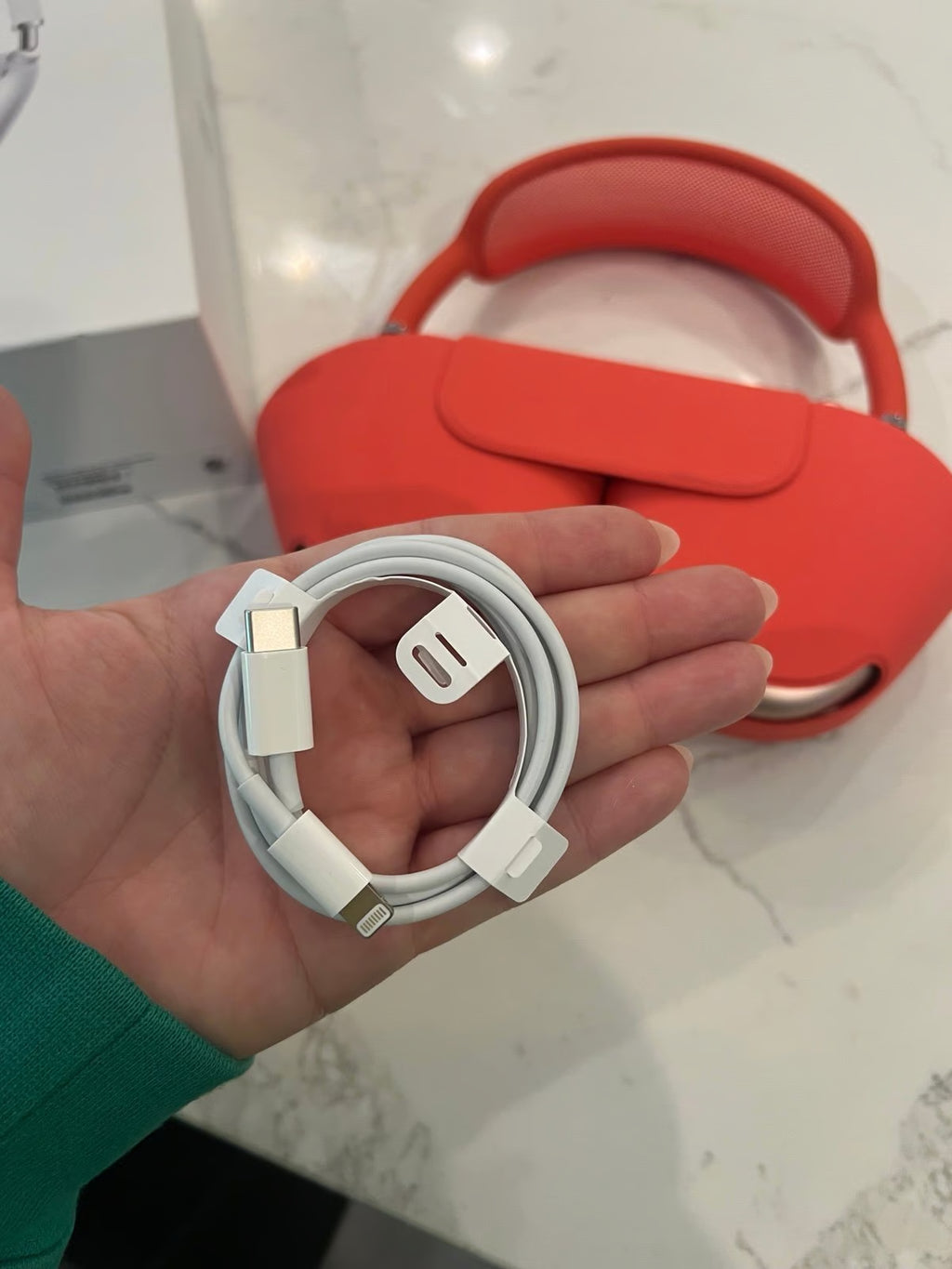 NEW Apple AirPods Max with Smart Case in Pink 8Z66