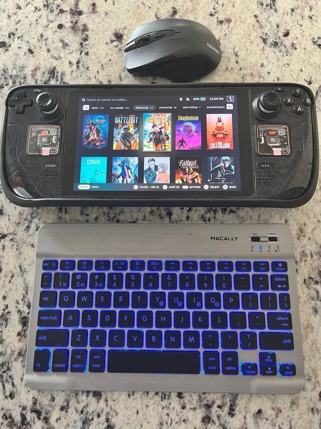 steam deck 1tb with Bluetooth mouse + keyboard 5S59