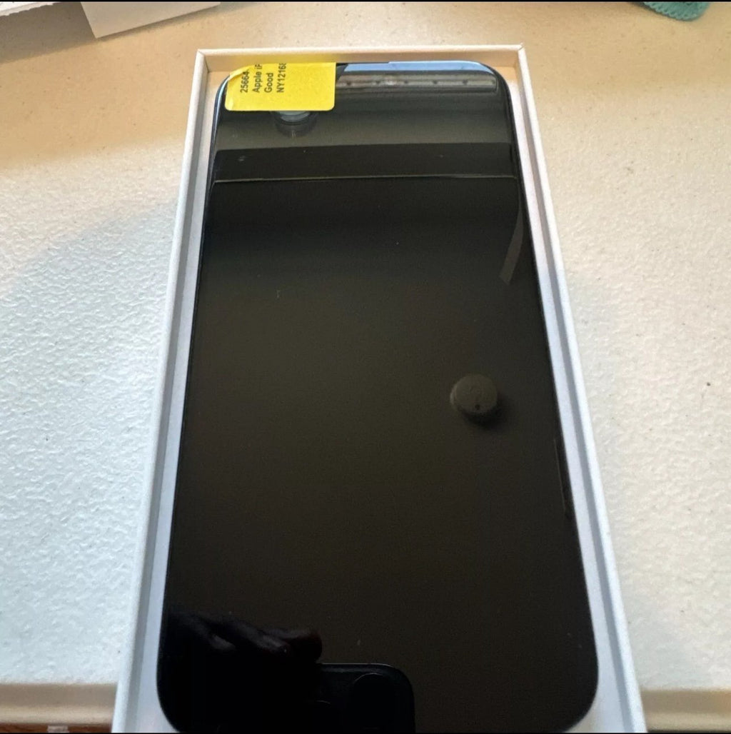 iPhone 15 Pro Max 256gb unlocked battery 89% 3B83