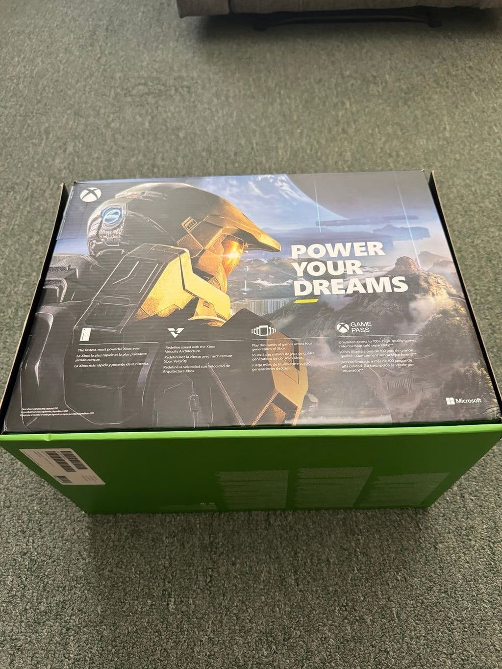 Xbox Series X with controller 2Q19