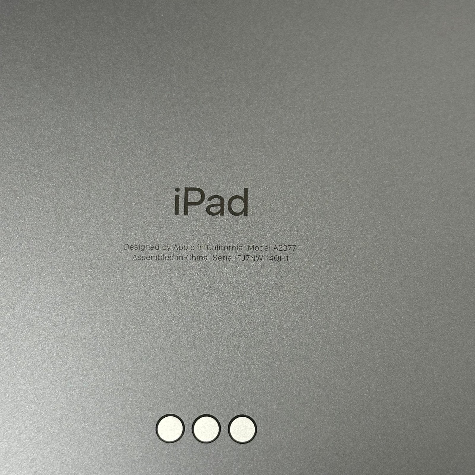 iPad Pro 11-inch 3rd Gen 128GB WiFi with Pen and accessories 3K13