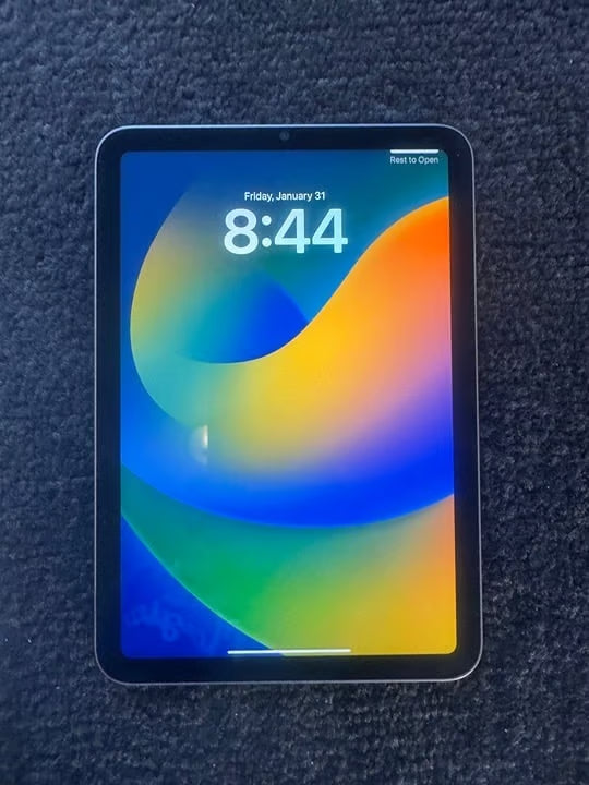 ipad mini 6th generation 64gb with keyboard case 7G52