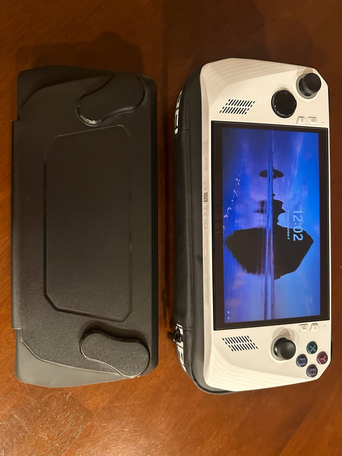 ASUS - ROG Ally 7"" 120Hz FHD 1080p Gaming Handheld - AMD Ryzen Z1 Extreme Proces 6H53