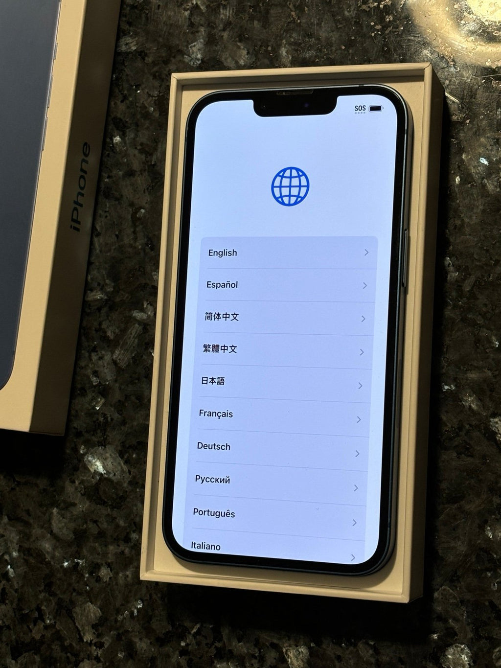 Apple iPhone 13 128 GB in Blue 9X39