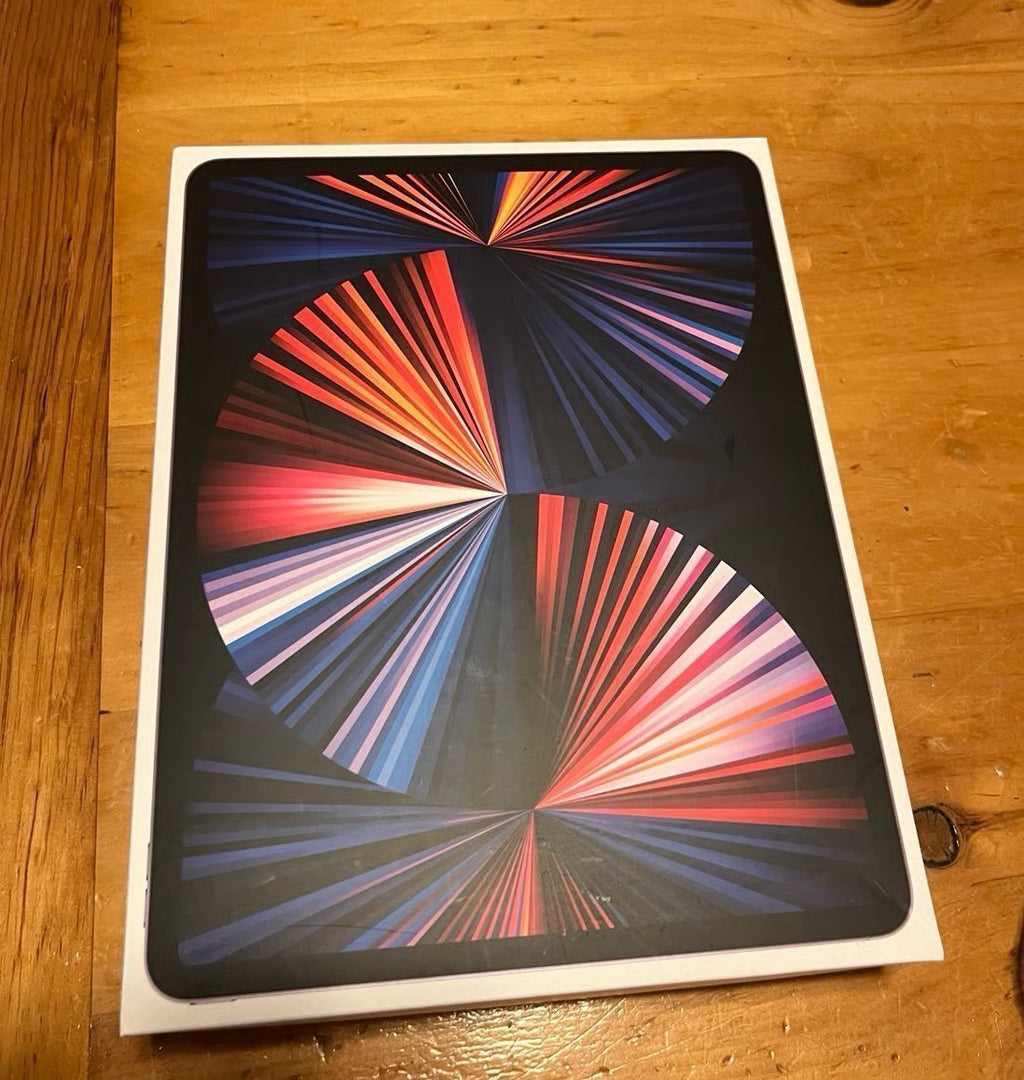 iPad Pro 12.9-inch (5th Generation) Wi-Fi 128gb 8B31