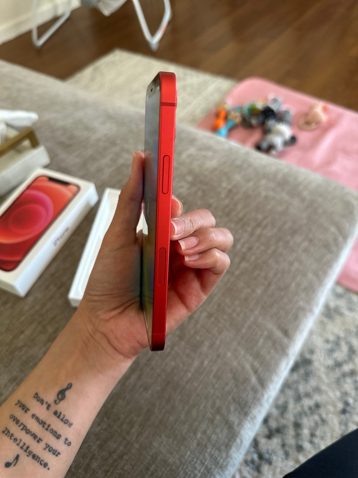 iPhone 12 red 128 gigabytes (like new). 5Y71