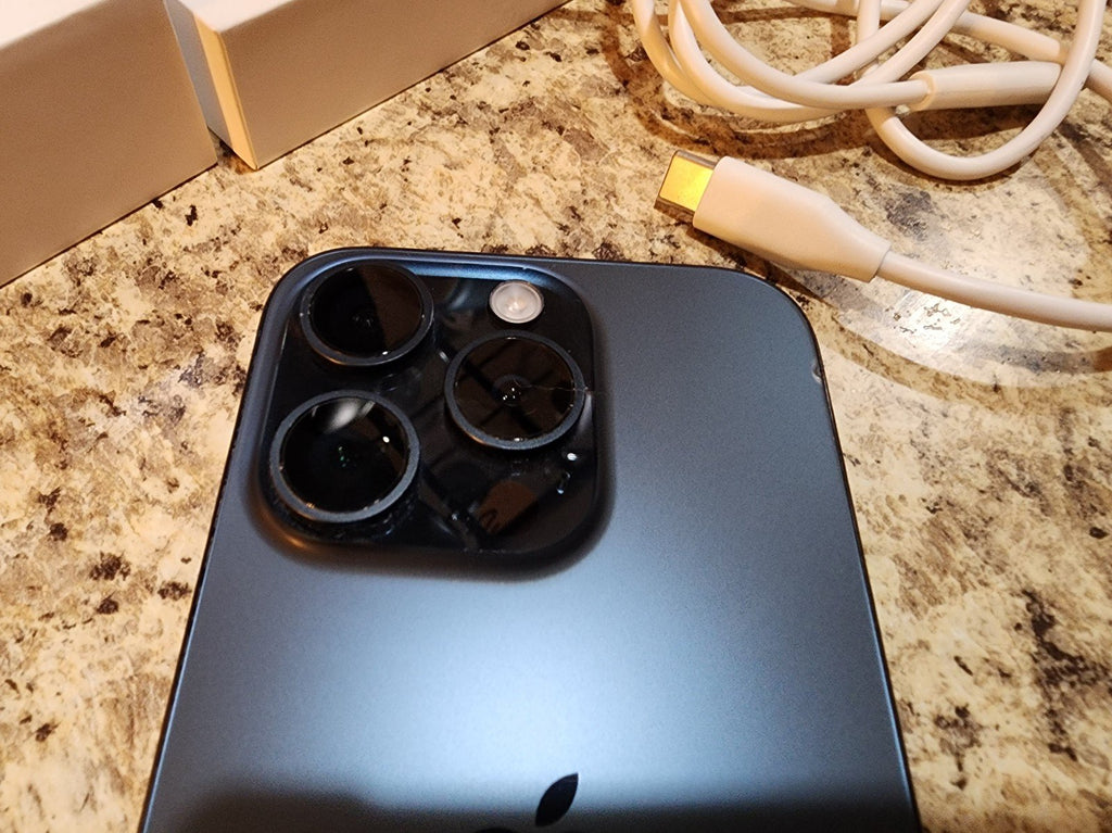 Apple iPhone 15 Pro - 128 GB - Blue Titanium Excellent Unlocked 5B16