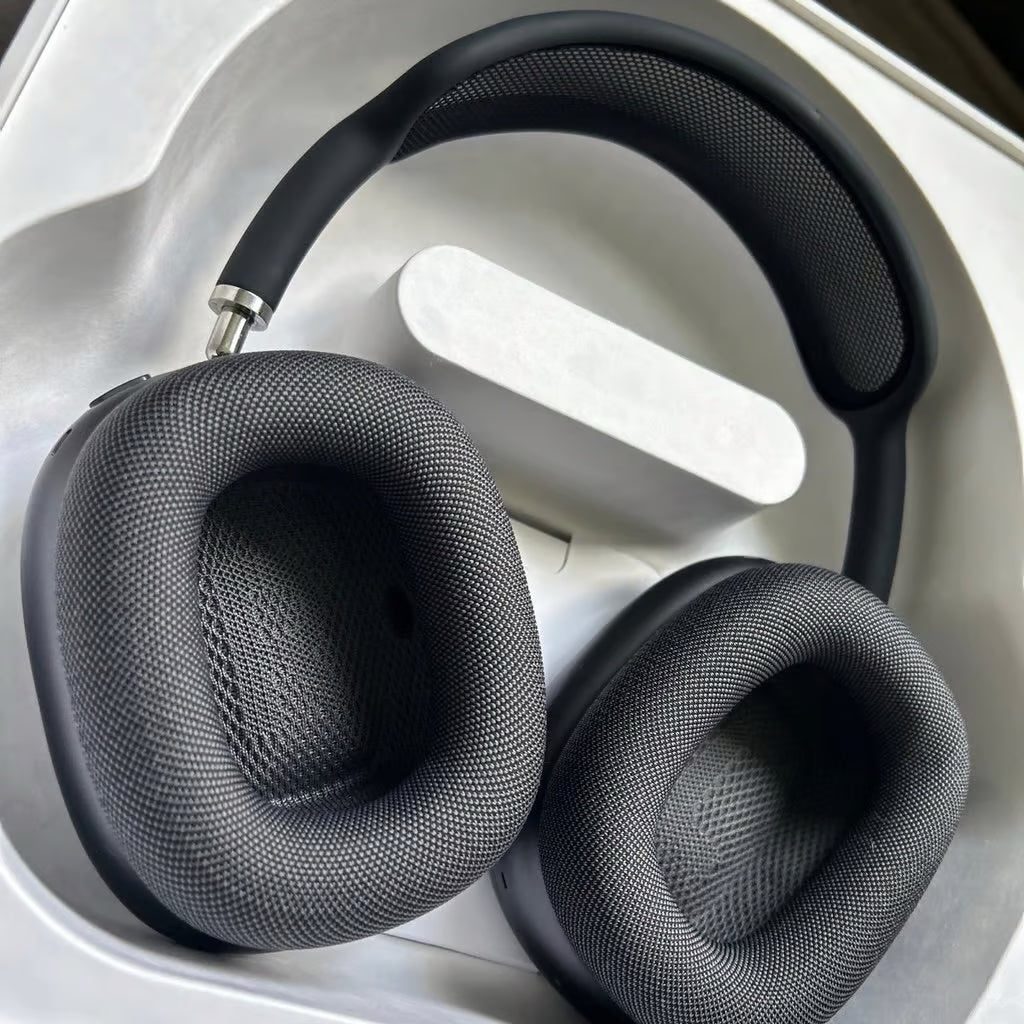 AirPod Max Space Gray - New SEALED 9L81