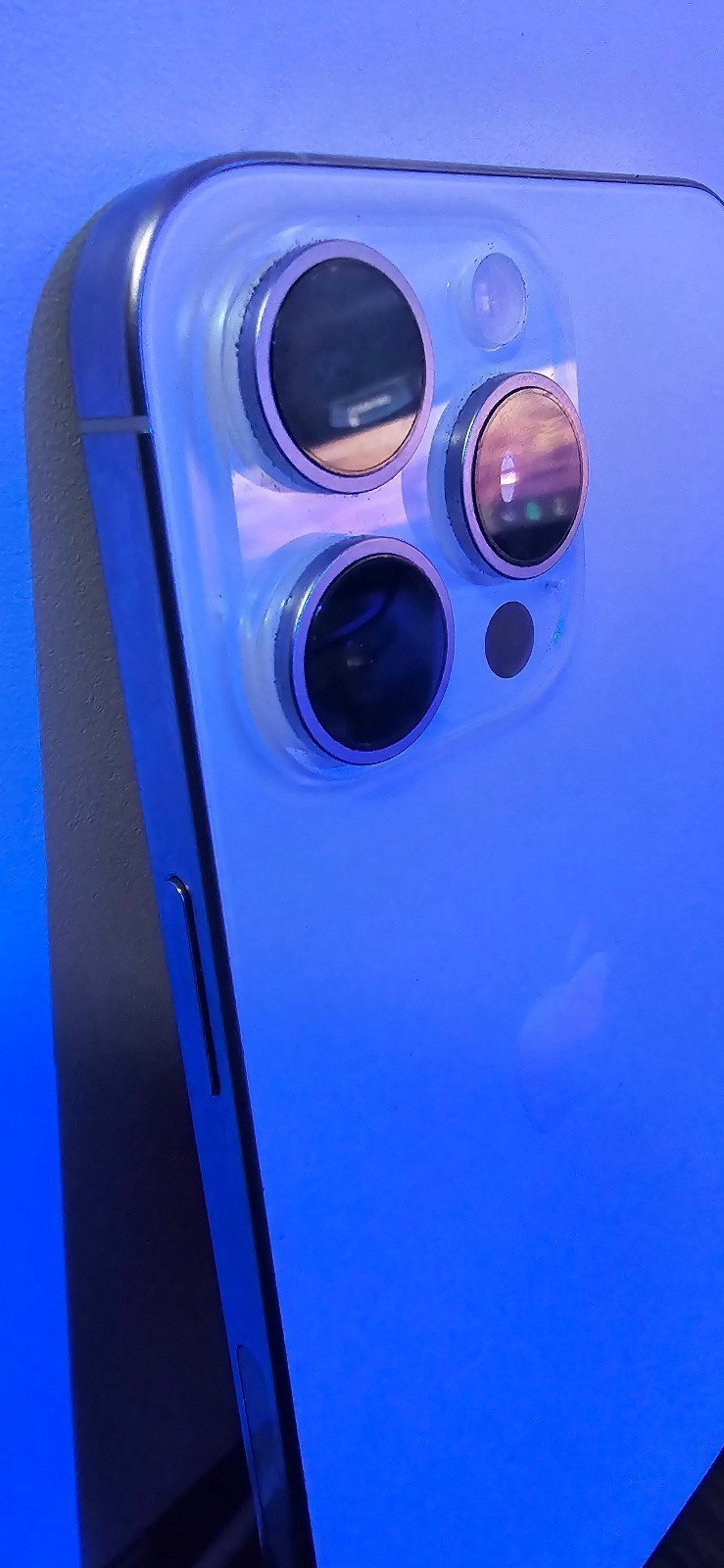 ATT locked iPhone 15 pro max 3X93