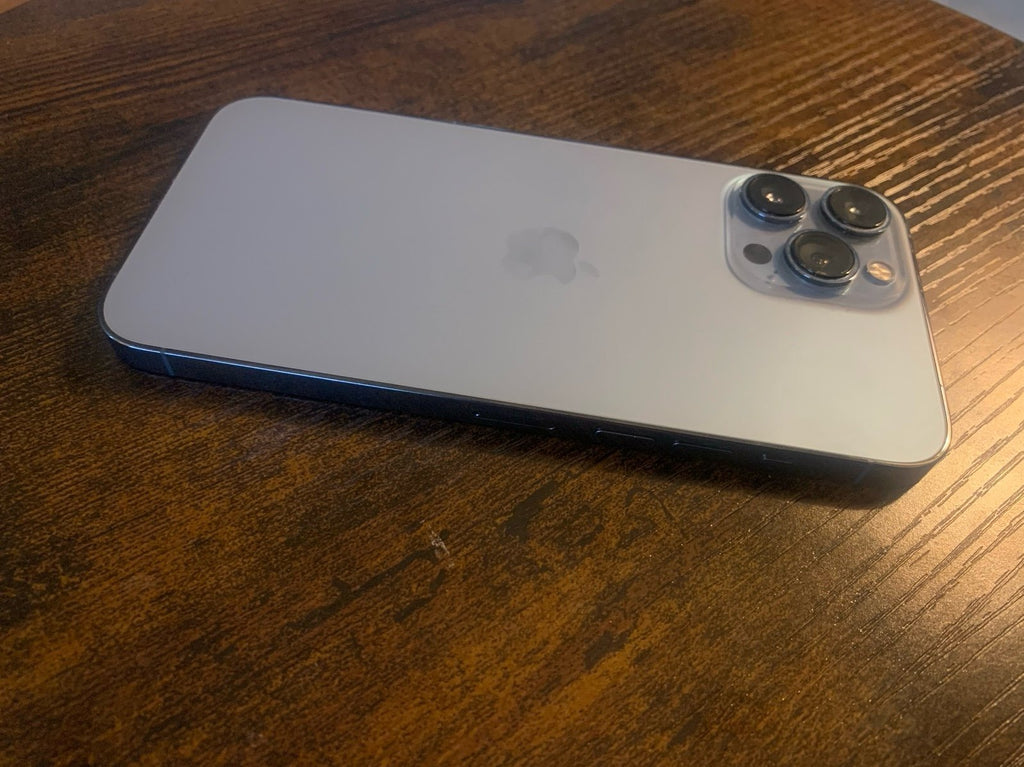 iphone 13 pro max 256 GB unlocked 8H81