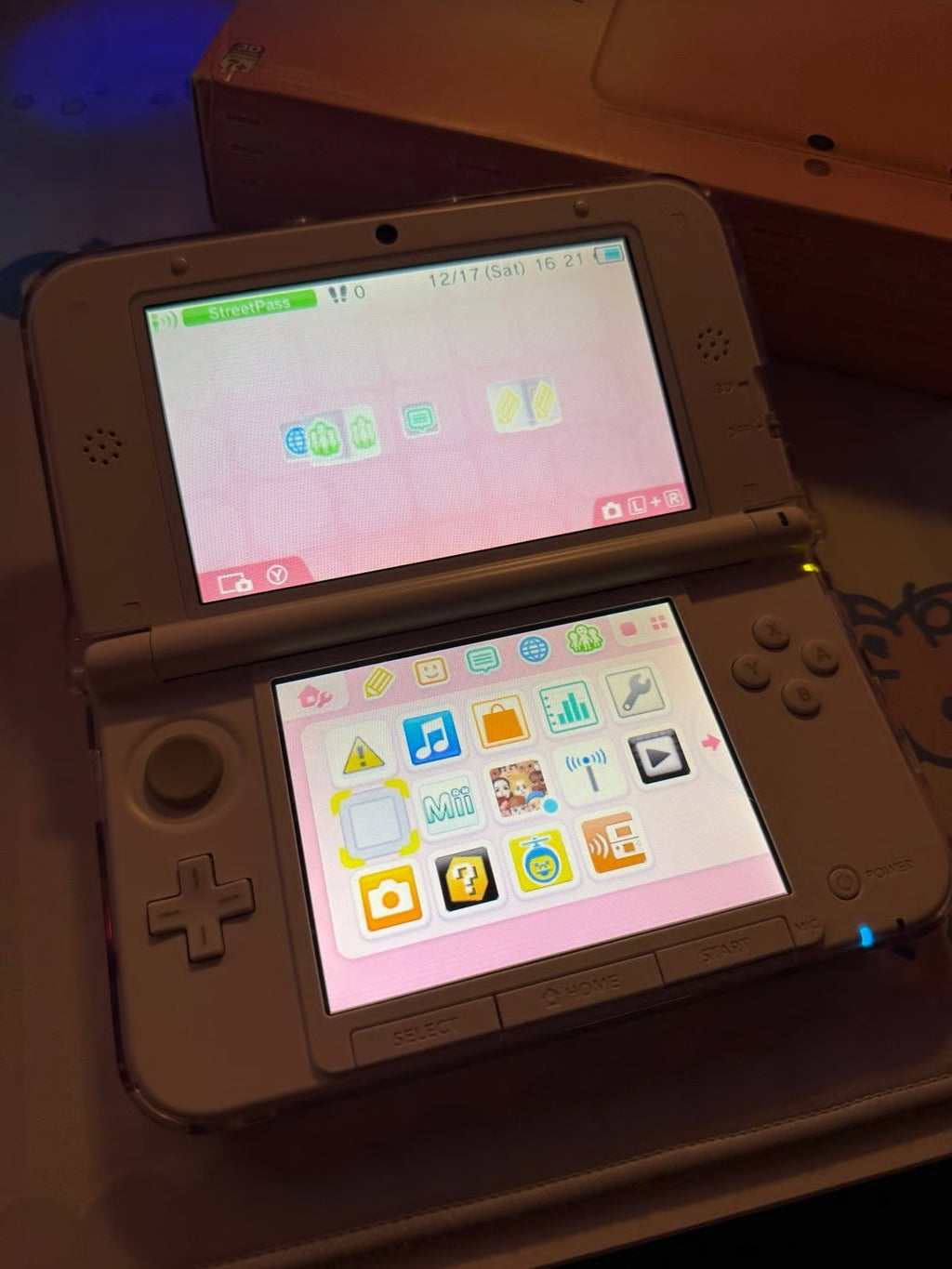 Nintendo 3ds xl PINK + games