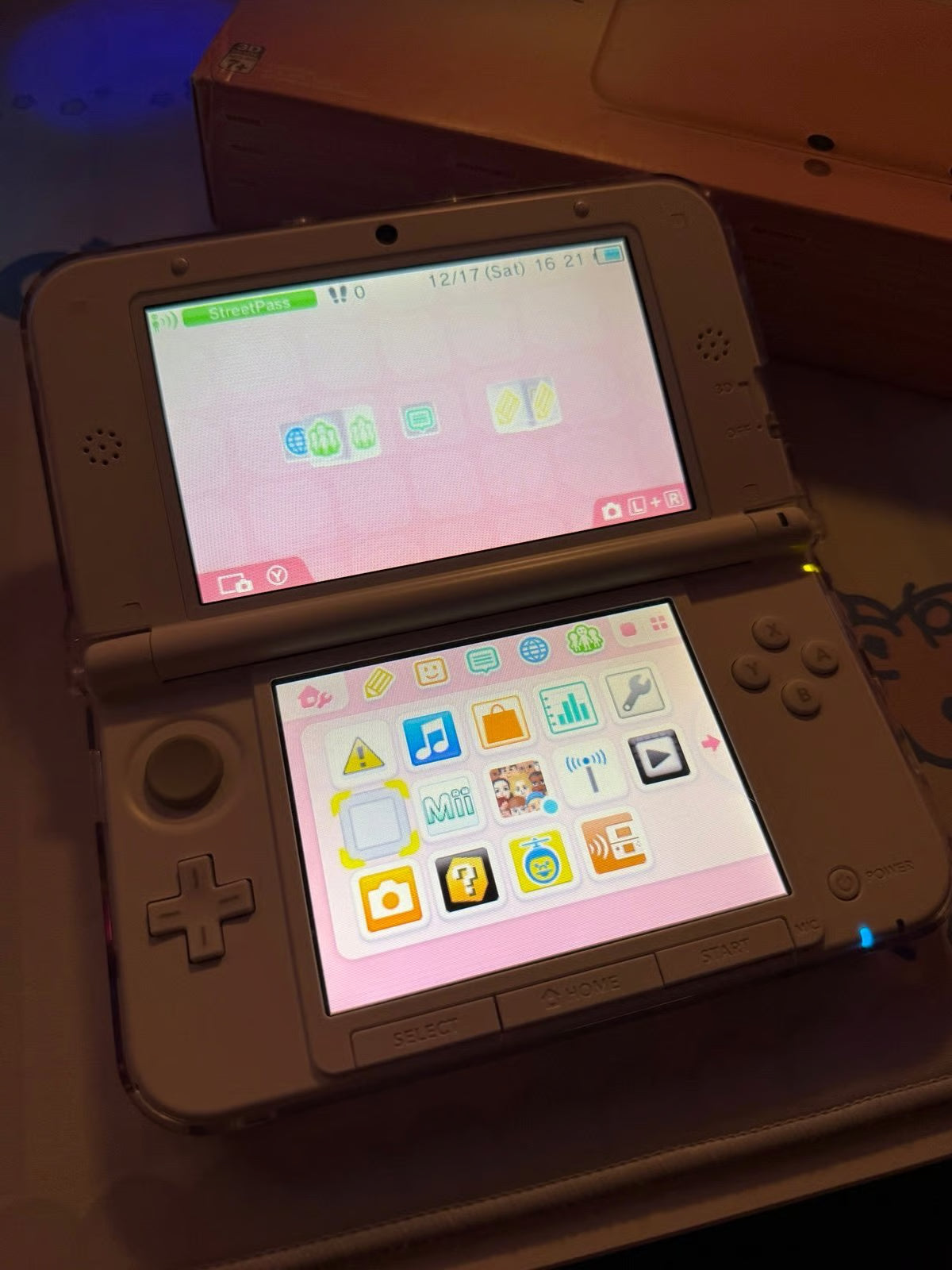 Nintendo 3ds xl PINK + games