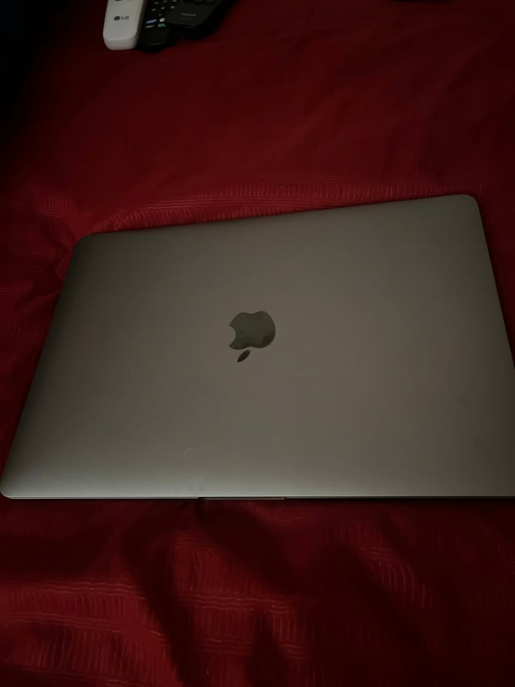 Apple Macbook Pro 13in.  M1 3.2 GHz  256GB SSD 3M53