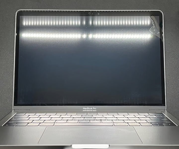 2017 Apple MacBook Pro 13 inch Laptop (Space Gray/3.1GHz/8GB/256/Touch Bar) 1Q38