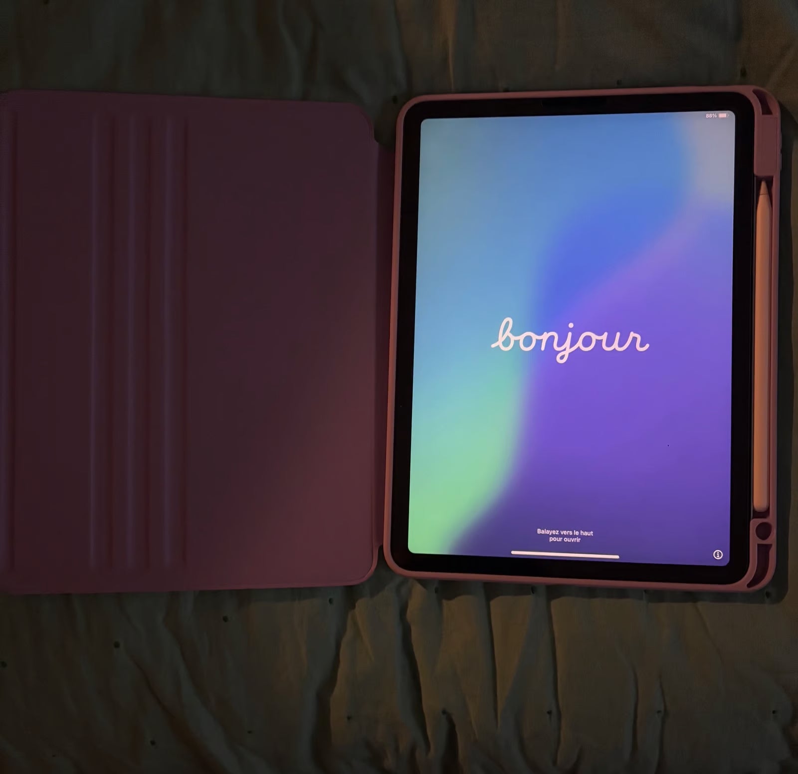 ipad air 4th generation with case and pencil 1E89