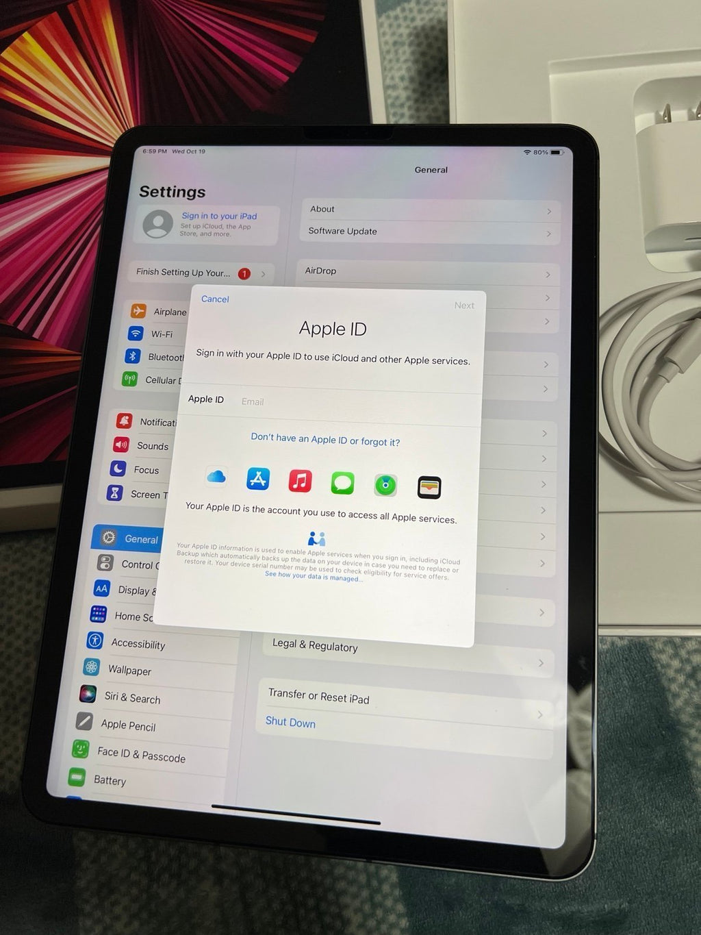 128 gb Space Gray iPad Pro 11 inch WiFi+Cellular 8L11
