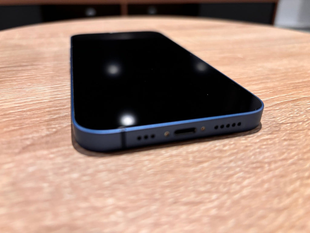 Apple iPhone 13 128 GB in Blue (Unlocked) 7L32