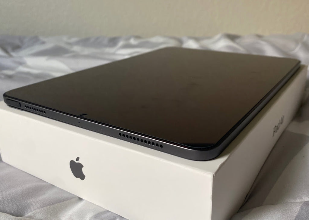 Apple iPad Air 5th Generation 256 GB 8W72