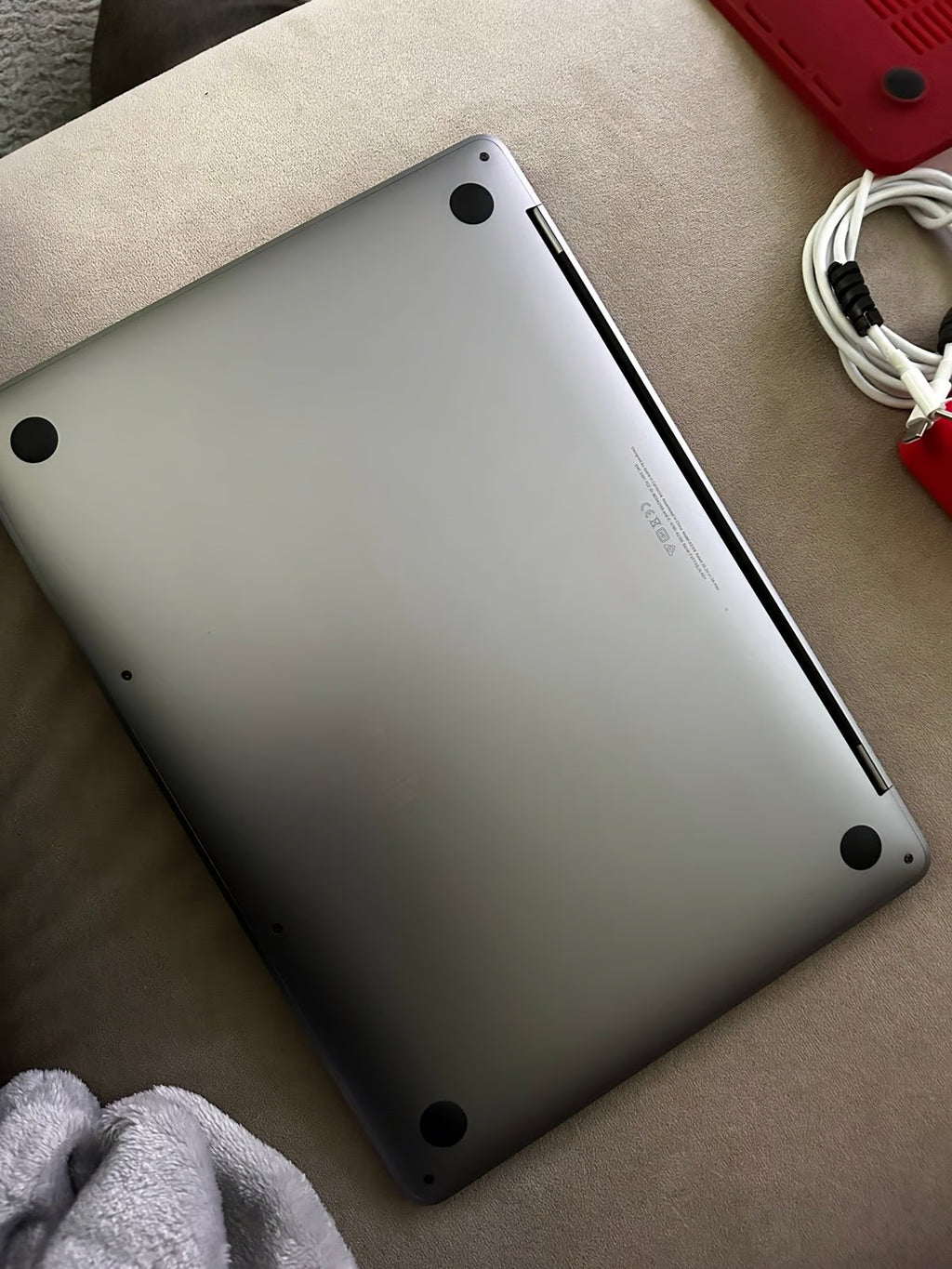 macbook pro 2019 5V17