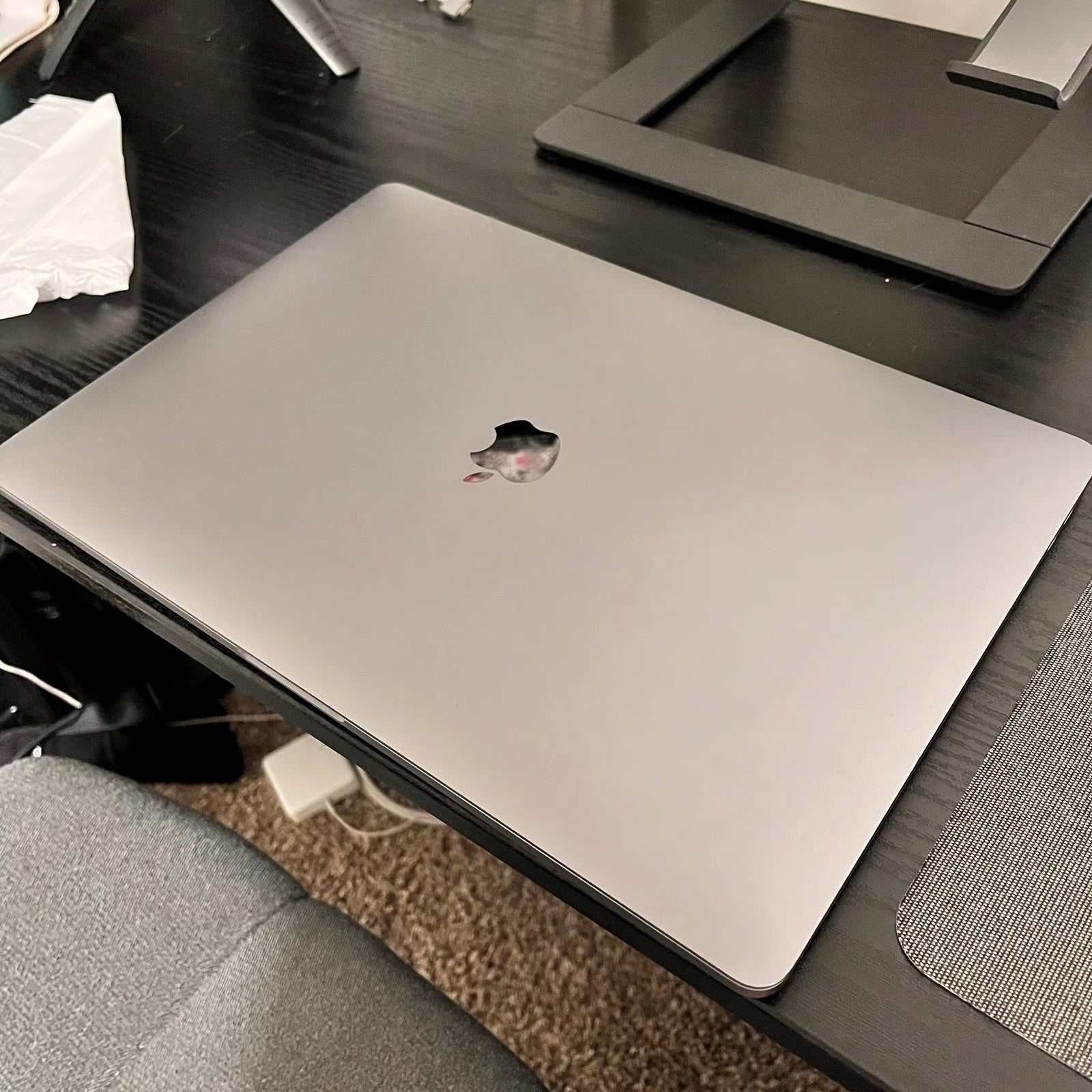 macbook pro 15 inch 2018 | Intel i9 | 32GB RAM | 1TB SSD 7E52