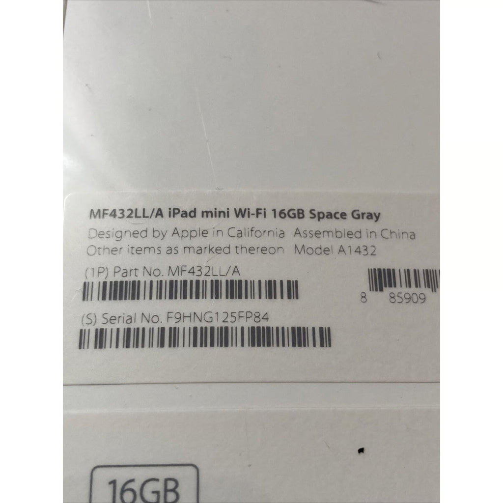 Apple iPad Mini 16GB Wi-Fi - Space Gray (MF432LL/A) Lot 5F55